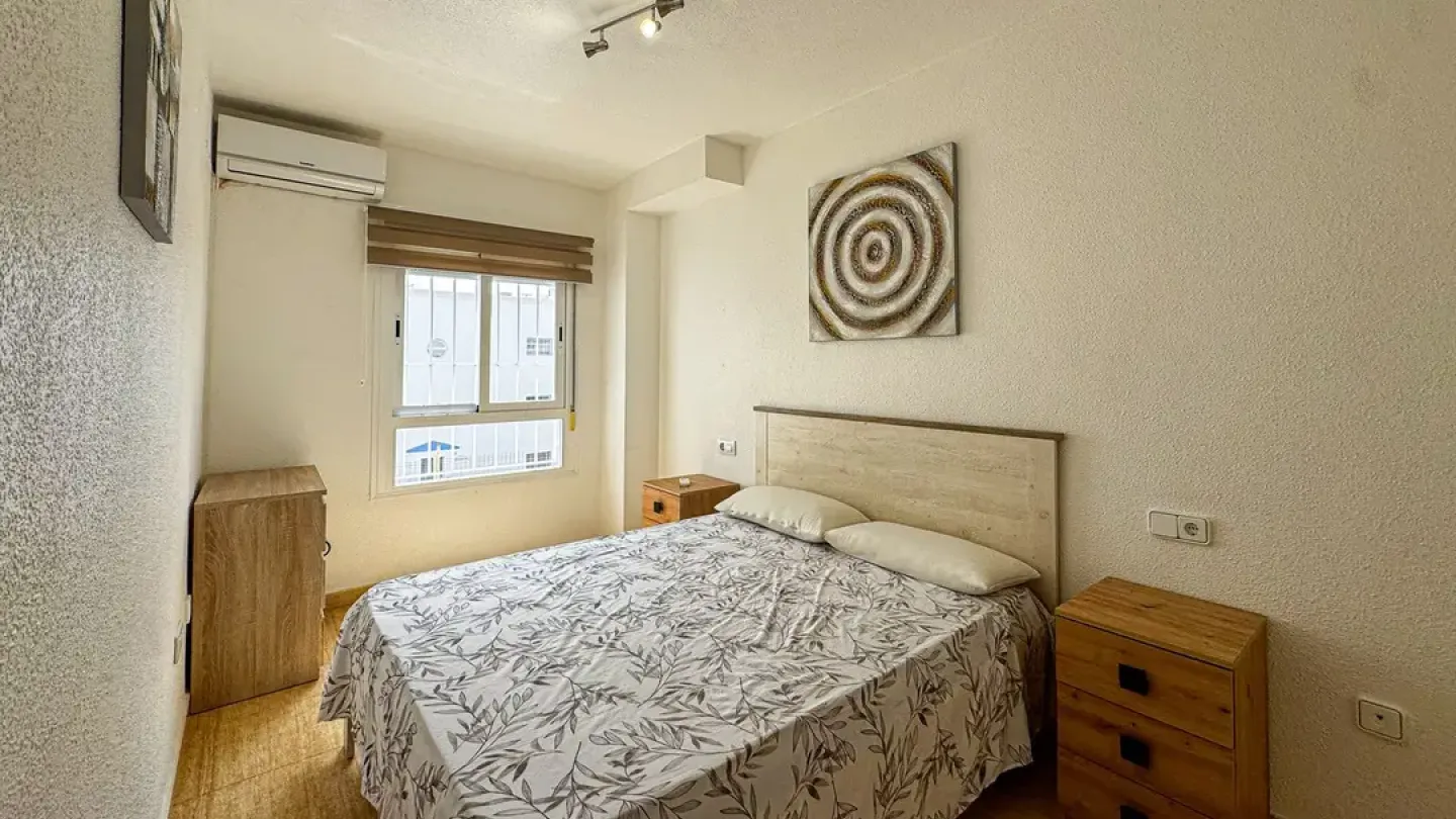 Spacious 3-Bedroom Apartment with Elevator in Beautiful Carboneras - Image 2