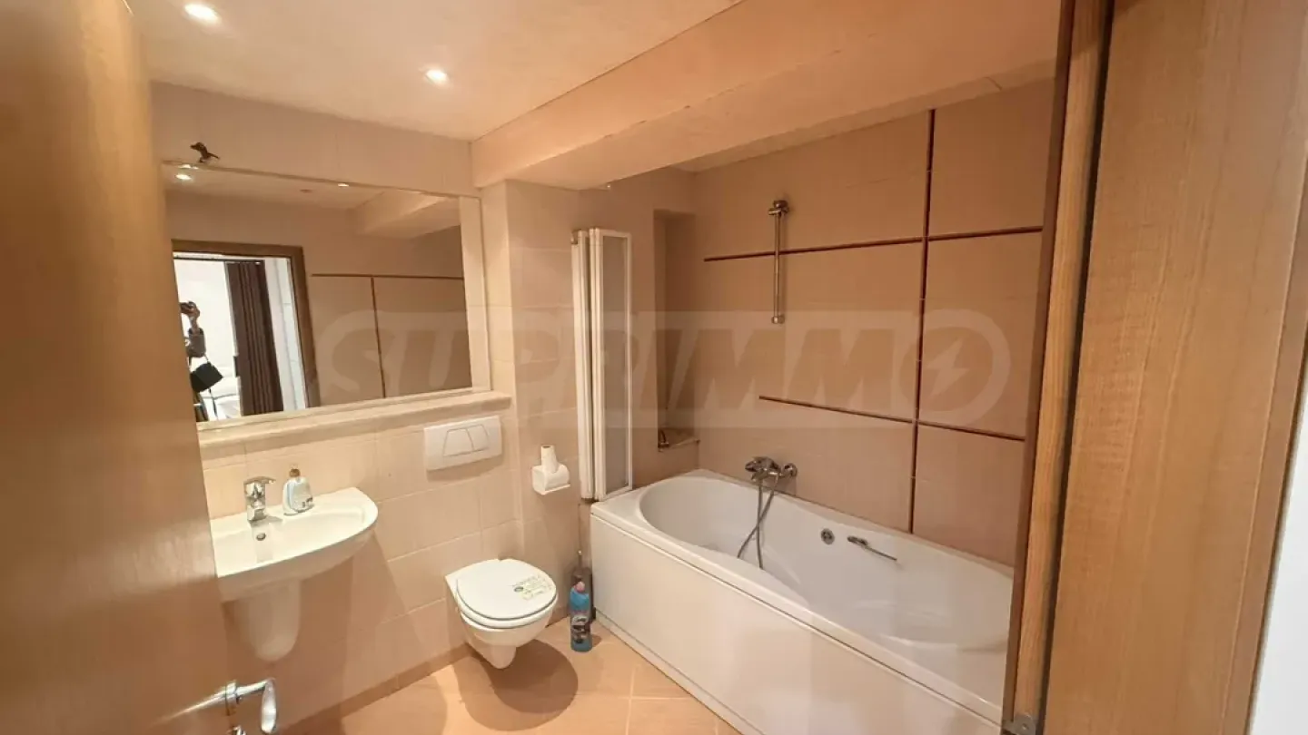 Spacious 3-Bedroom Apartment in New Varna Building - Image 1