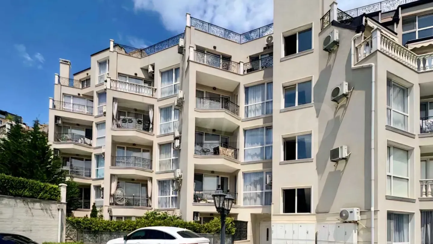 Spacious, Fully Furnished Apartment in Varna's "Briz" Area - Image 2