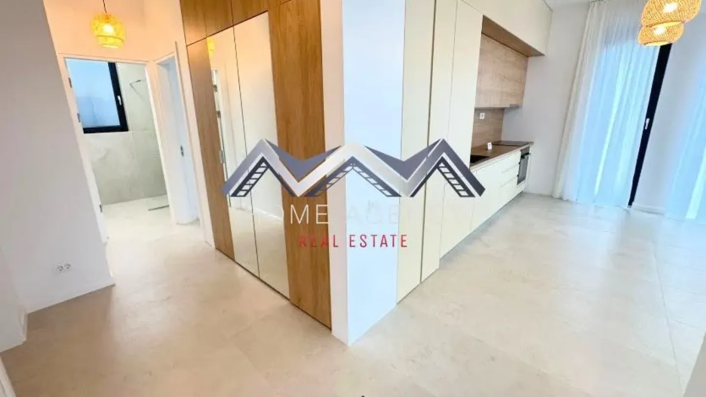 Elegant, New-Built House with Garden in Otopeni for Rent - Image 3