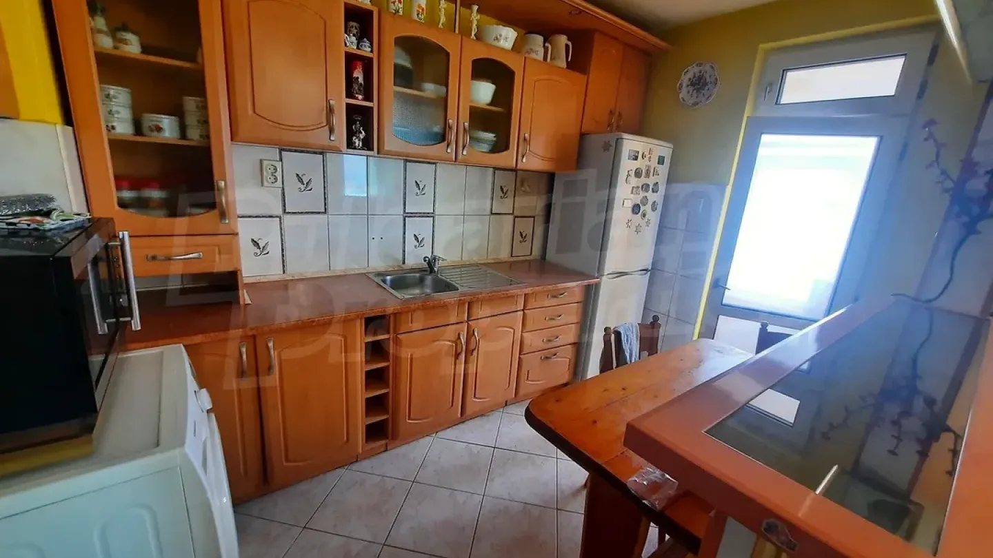 Apartment for sale in Pomorie - Image 2