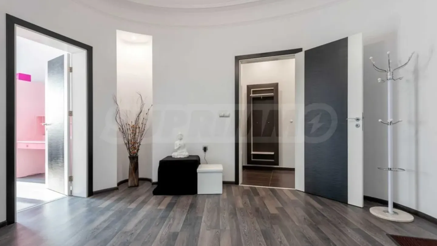 Apartment for rent in Varna - Image 3