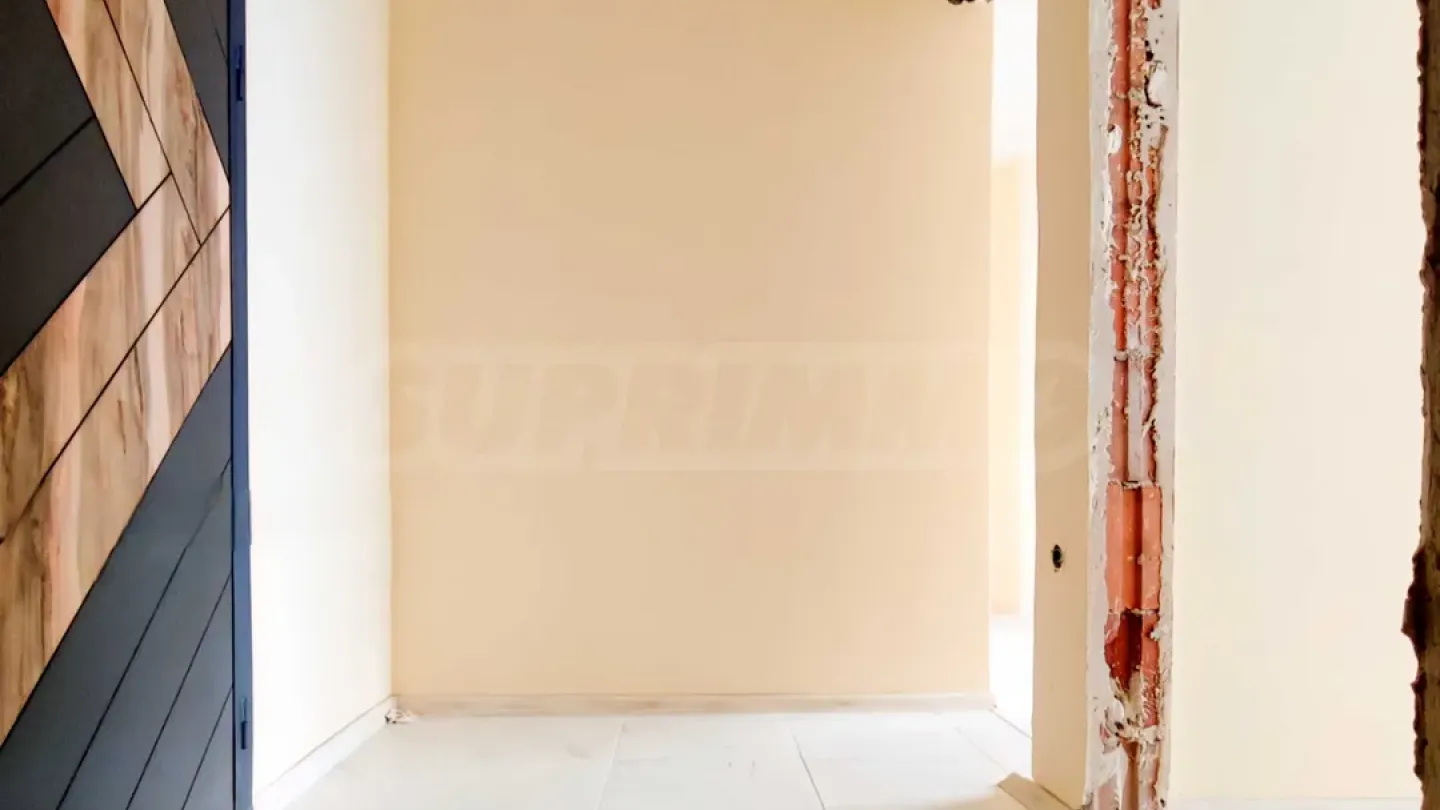 Bright apartment in Varna's Vl. Varnenchik district. - Image 1