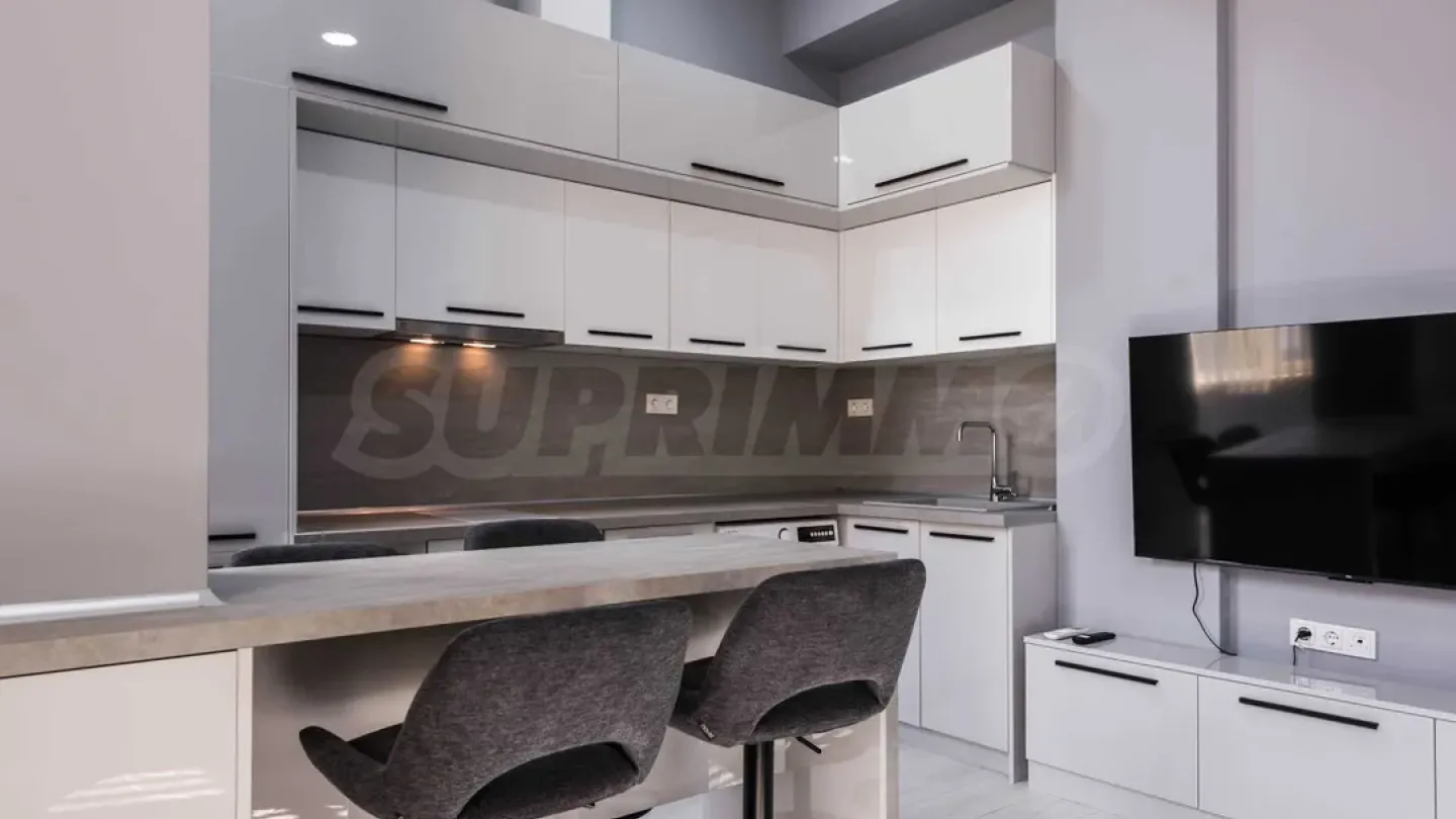 Stylish Varna Apartment - Central Location - Image 3