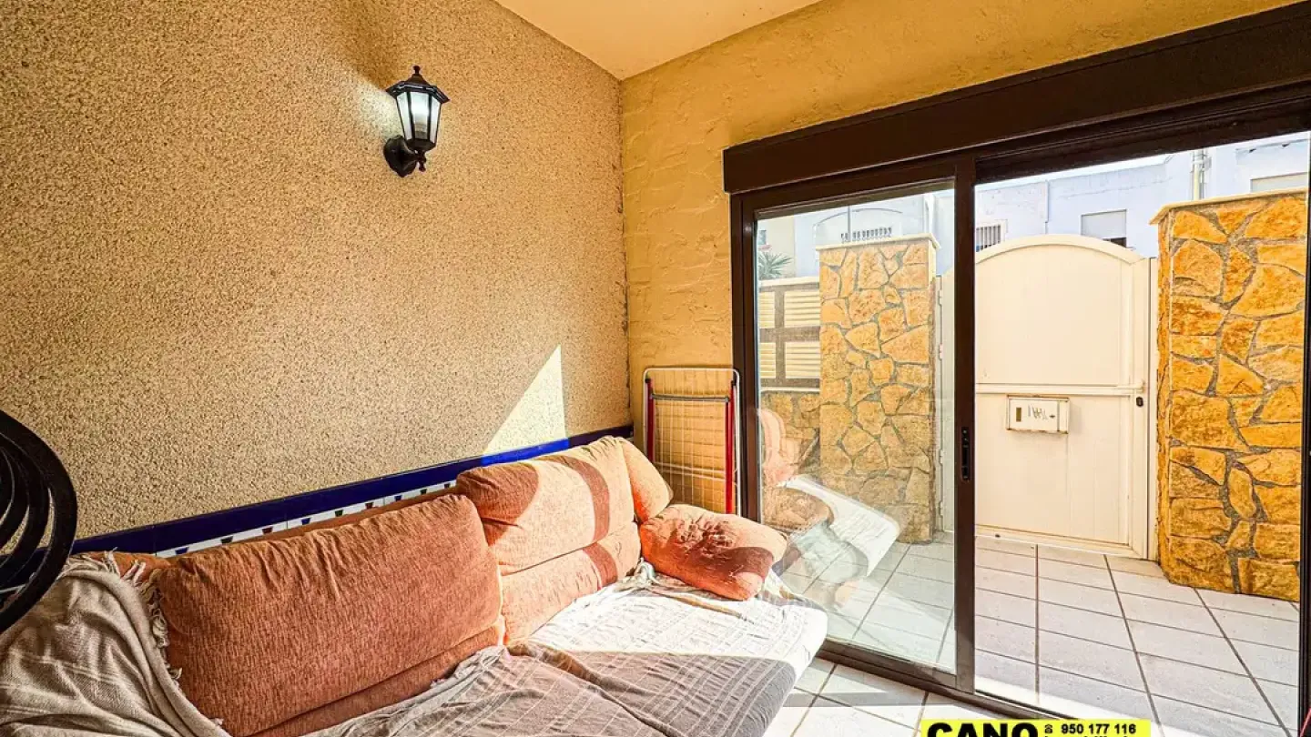 Spacious 4-Bedroom Dúplex Apartment in Prime Aguadulce Location - Image 1
