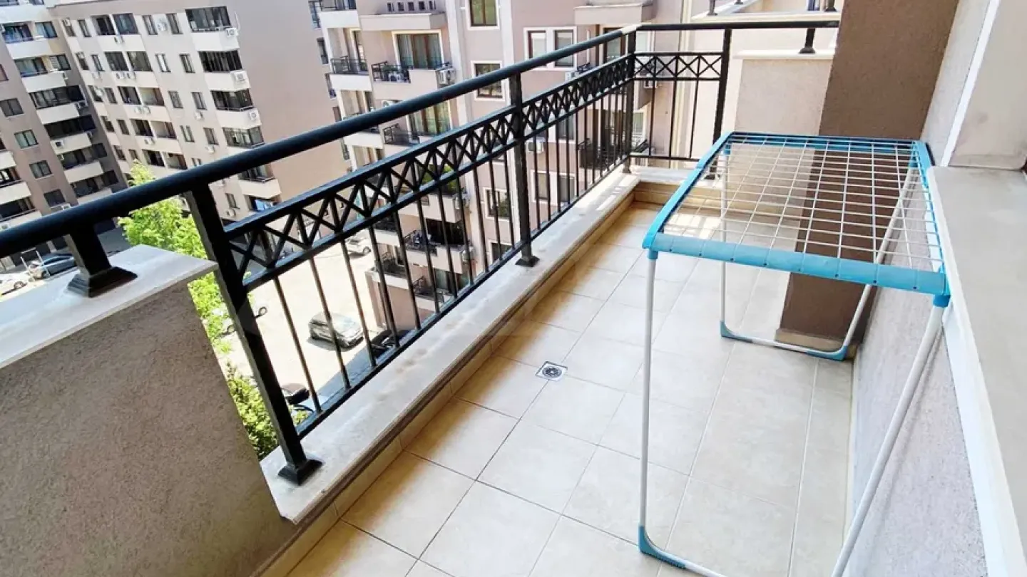 Stylish apartment near park in Trakia, Plovdiv. - Image 2