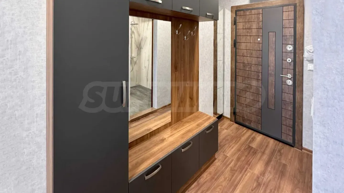 Stylish 2-Bedroom Apartment Near Mall Plovdiv - Image 4