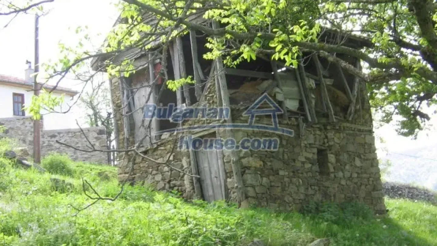 Spacious Three-Story House with Mountain Views Near Pamporovo - Image 3