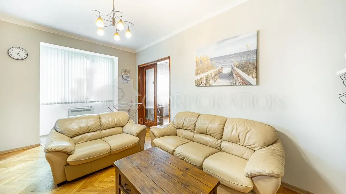 Fully furnished 3-bedroom apartment in Sofia's city center. - Image 3