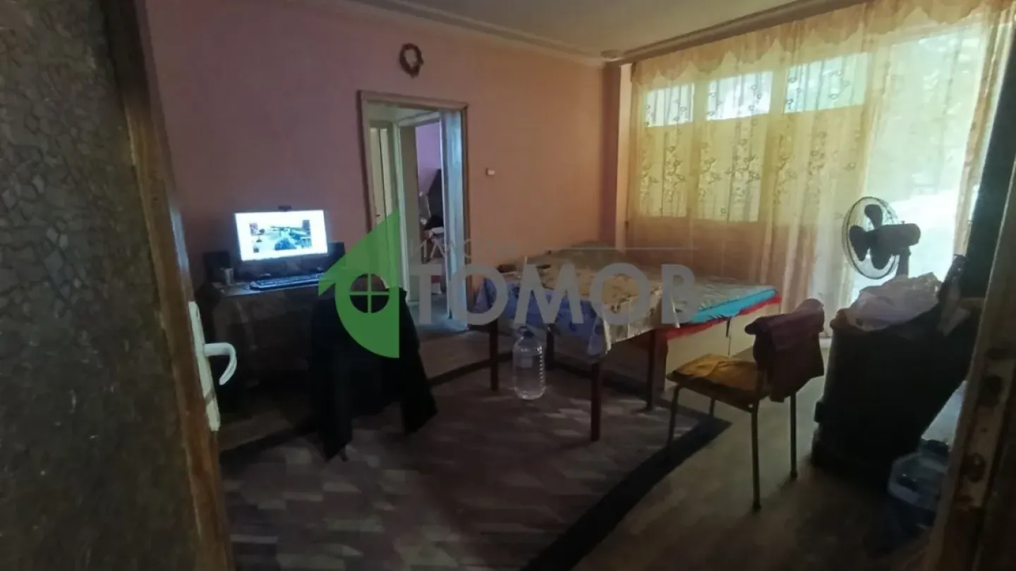 Spacious 3-Bedroom Apartment in Central Stara Zagora for Sale - Image 1