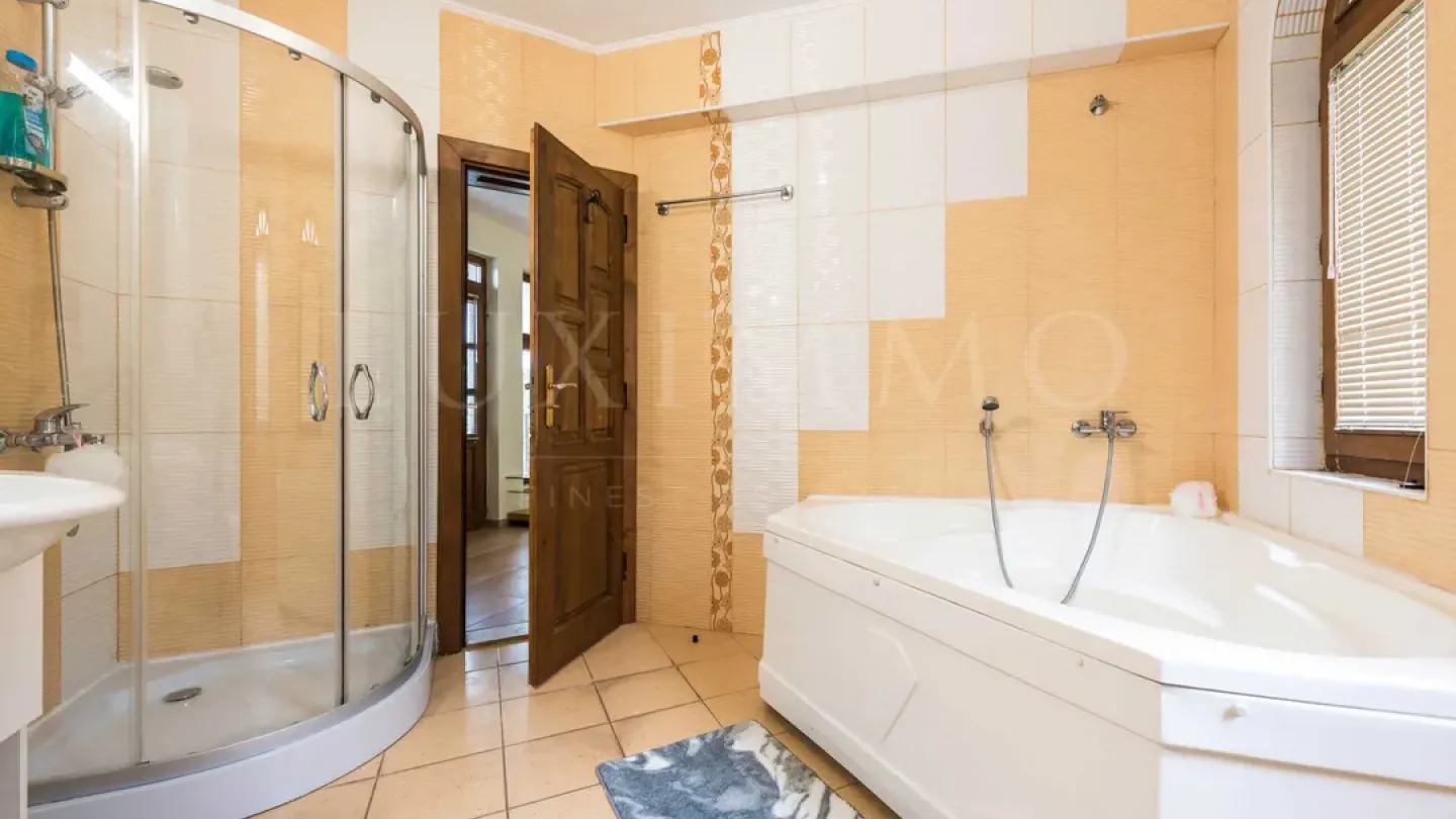 House for sale in Balchik - Image 4