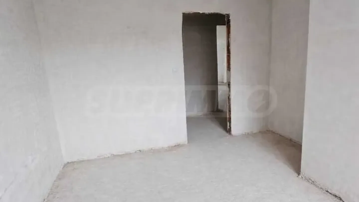 Spacious 1-Bedroom Apartment in Plovdiv Center - Image 3