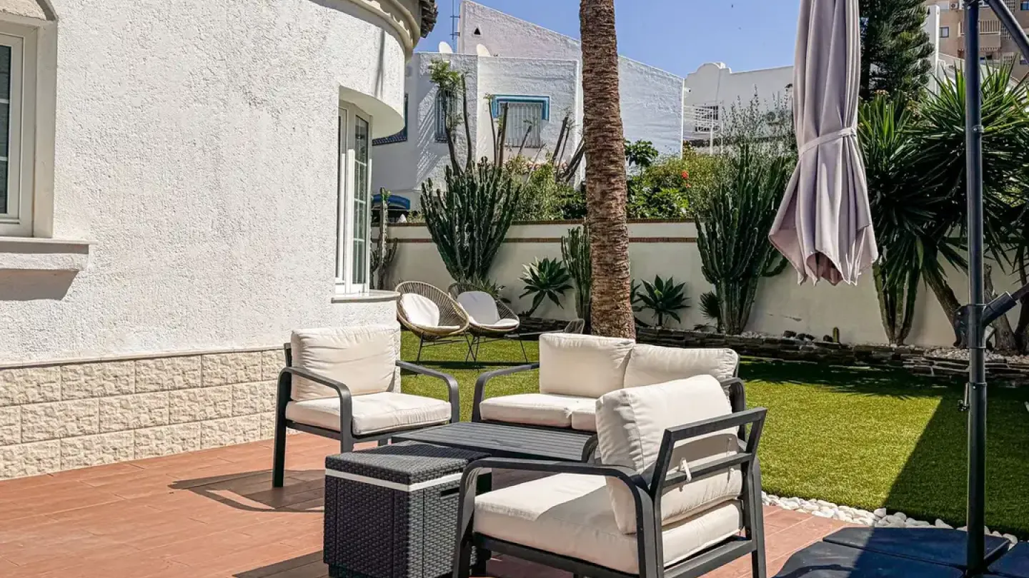 House for sale in Aguadulce - Image 2