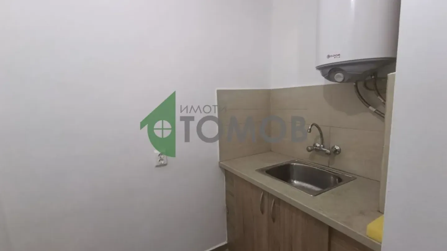 Stylish One-Bedroom Apartment in the Heart of Stara Zagora, Bulgaria - Image 5