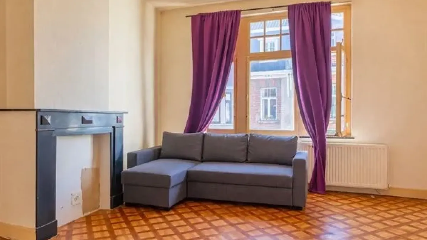 Bright 1-Bedroom Apartment Near Wolvendael Park - Renovation Potential - Image 3
