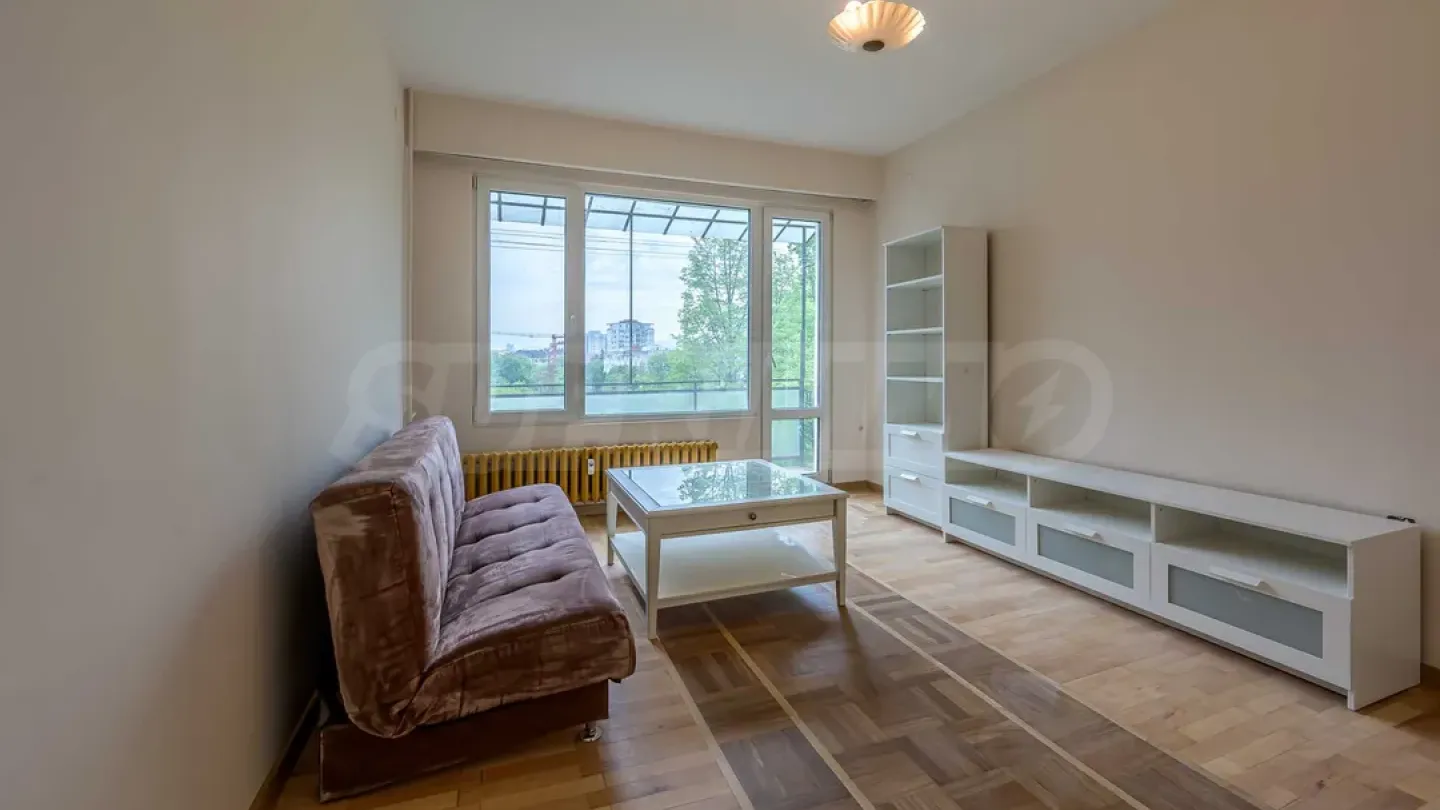 Spacious Apartment with Mountain View in Bakson - Image 4