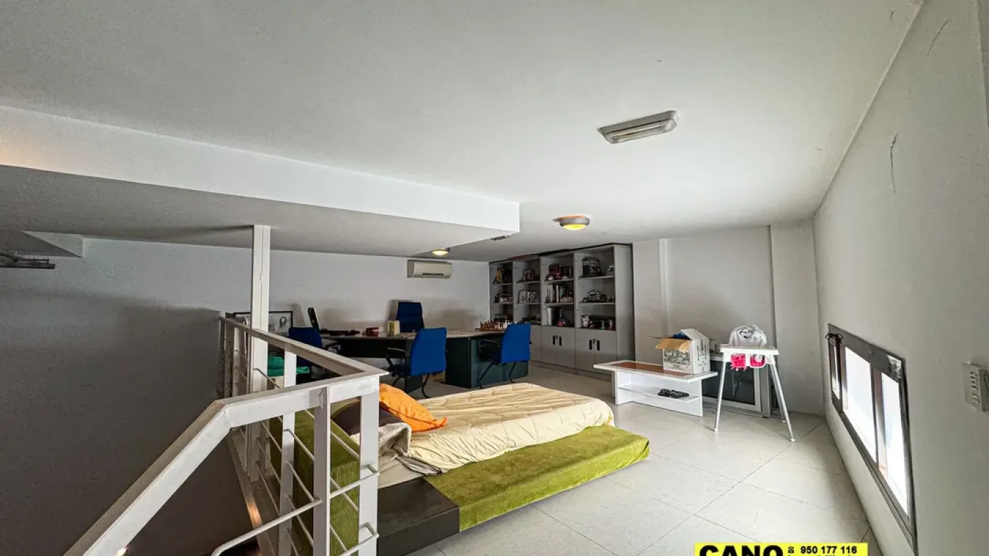 Luxury Chalet in Almería Center with Elevator & Garage - Image 4