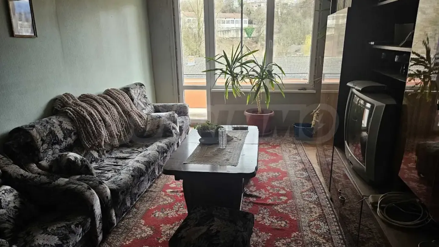 Fully Furnished Smolyan Apartment with Terrace and Basement - Image 2
