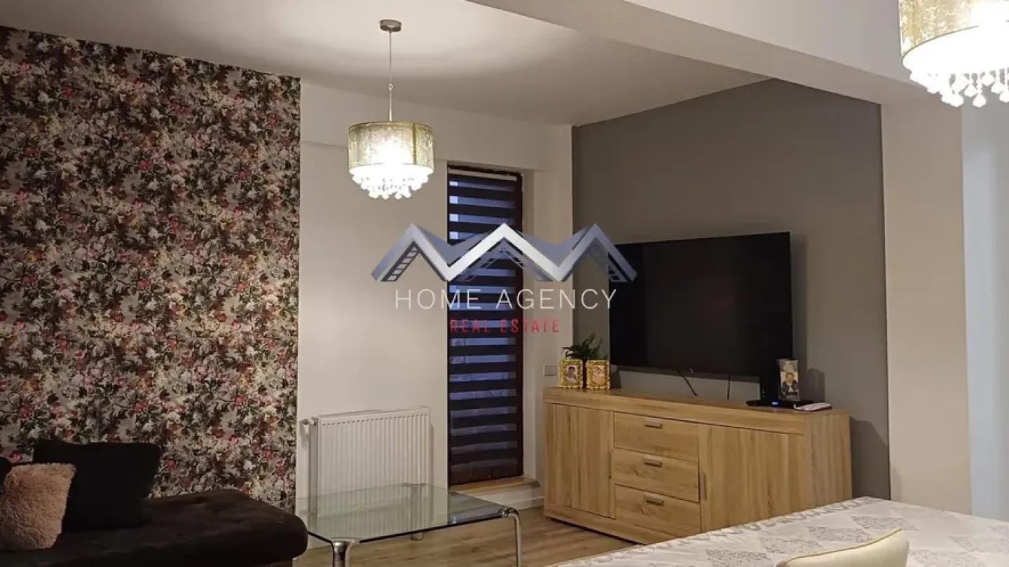 Spacious 3-Bedroom Apartment Near Bazilescu Park, Bucharest - For Sale - Image 5
