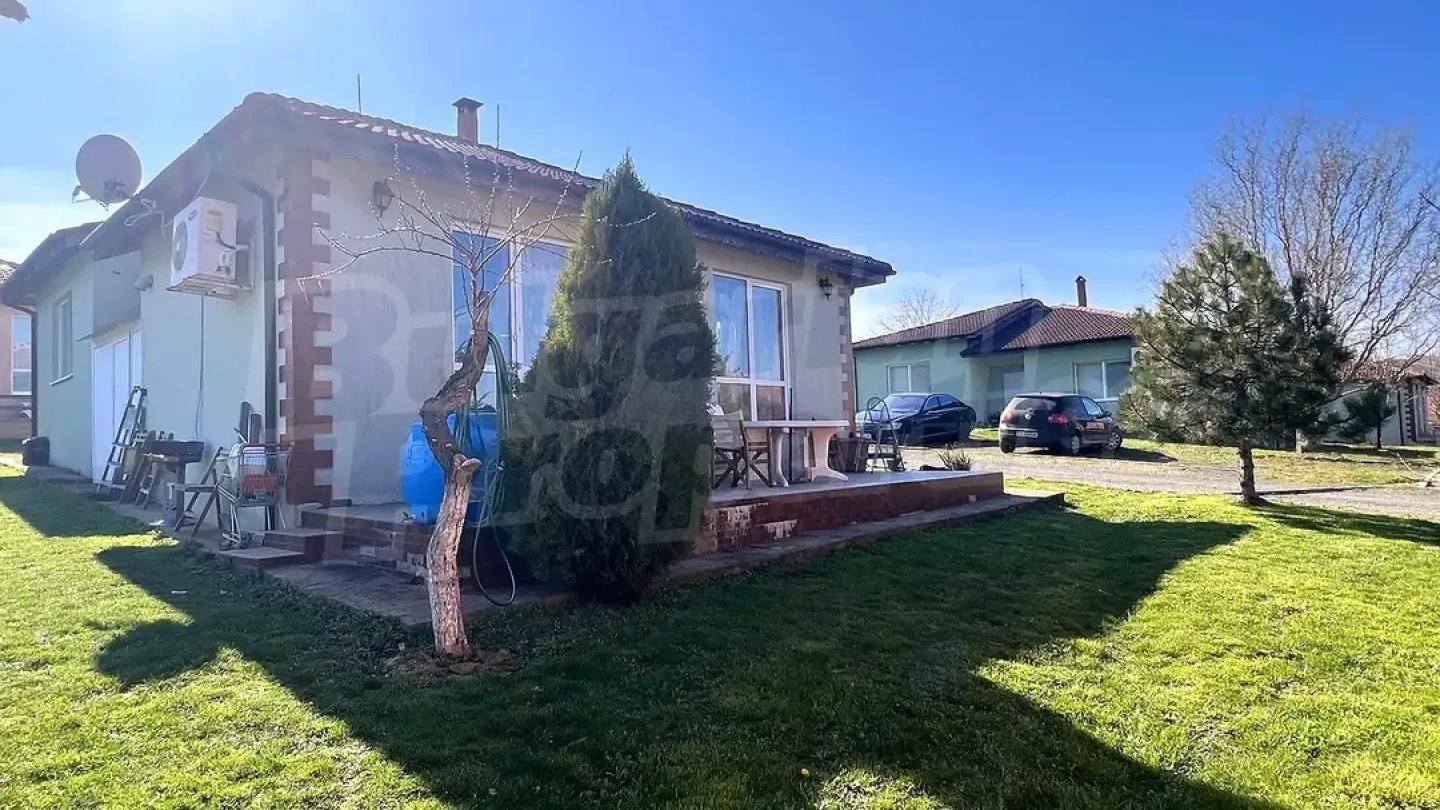 Spacious Single-Story Home Near Banya Village, Burgas Bulgaria - Image 2