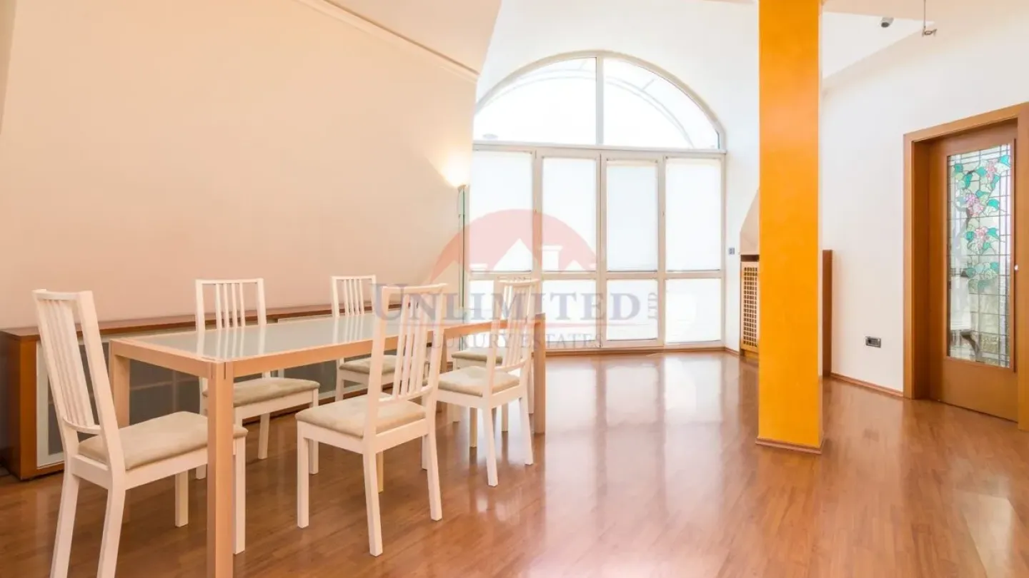 Stunning Panoramic Two-Bedroom Apartment Near Joliot-Curie Metro - Image 2