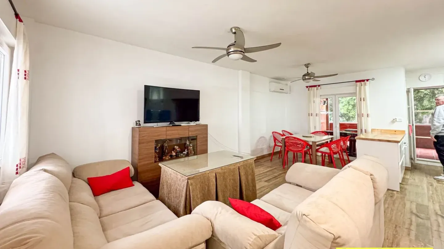 Spacious 4-Bedroom Duplex in Aguadulce with Sea Views – For Sale - Image 2