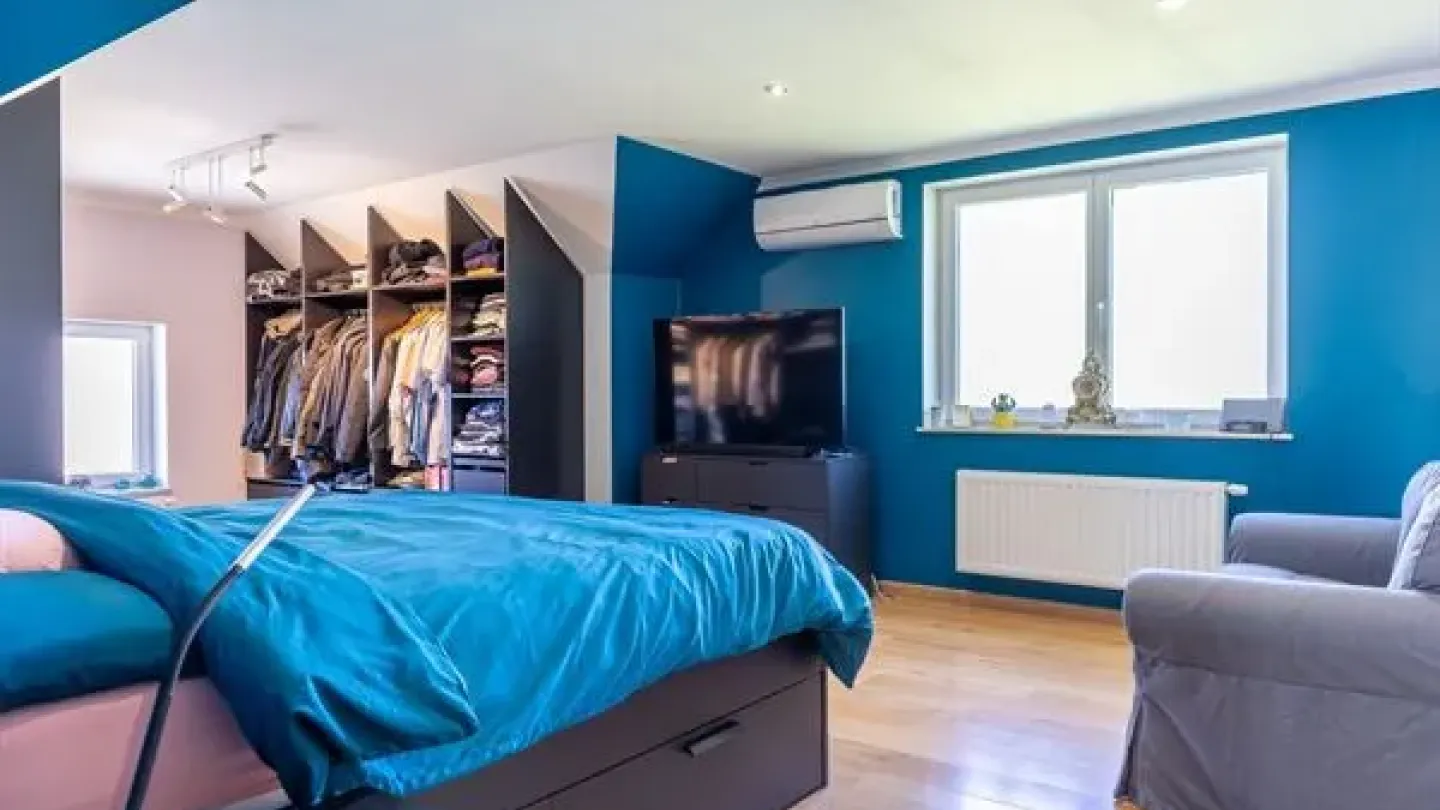 Spacious Villa with Garden and Solar Panels - Sint-Genesius-Rode - Image 2