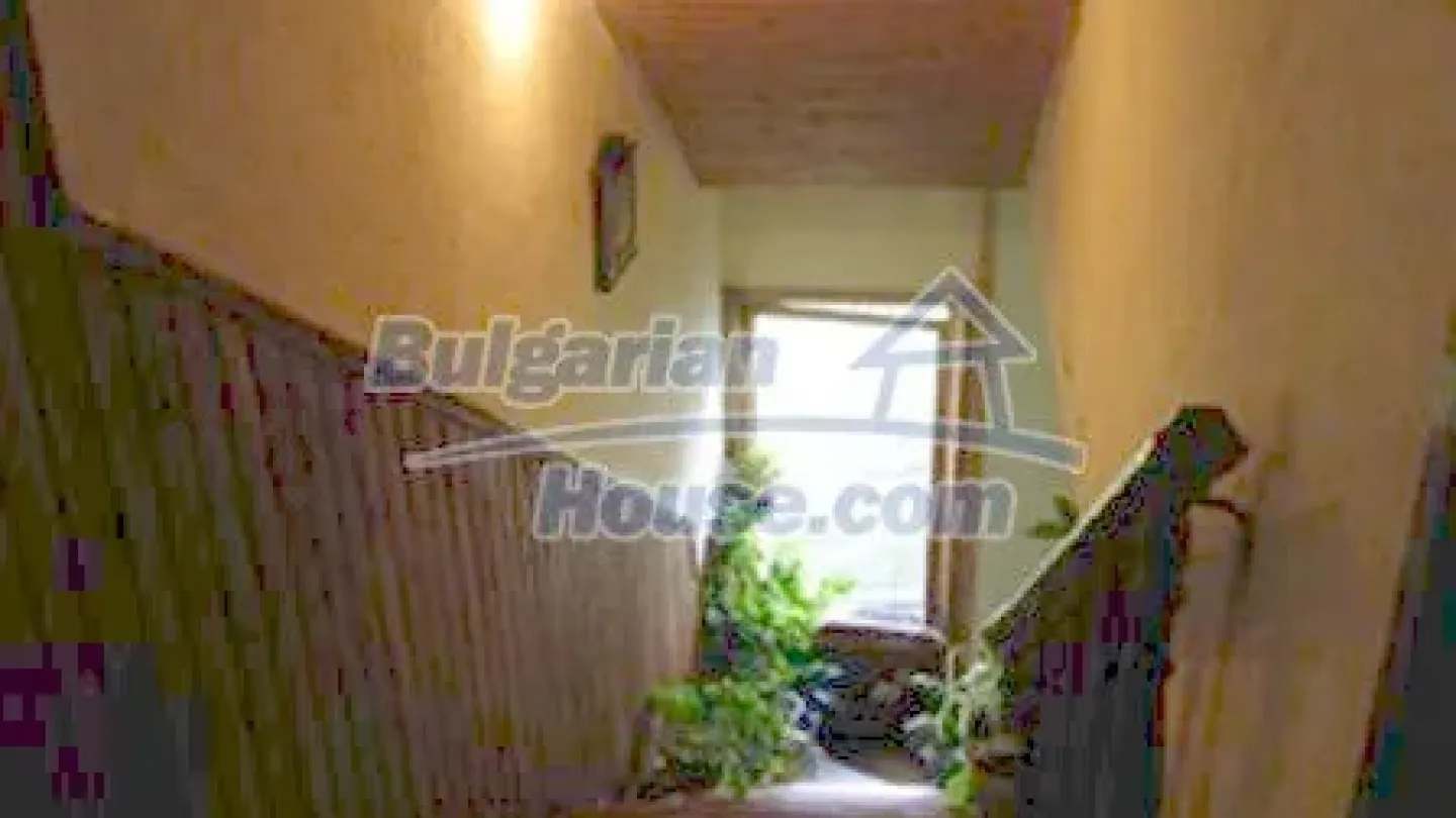 Charming Bulgarian House Near Bansko with Garden & Heating - Image 2