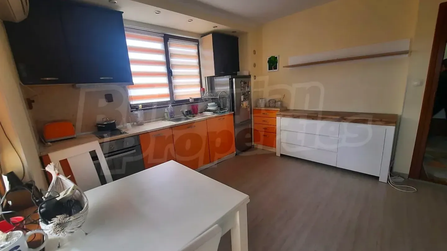 Apartment for sale in Pomorie - Image 3