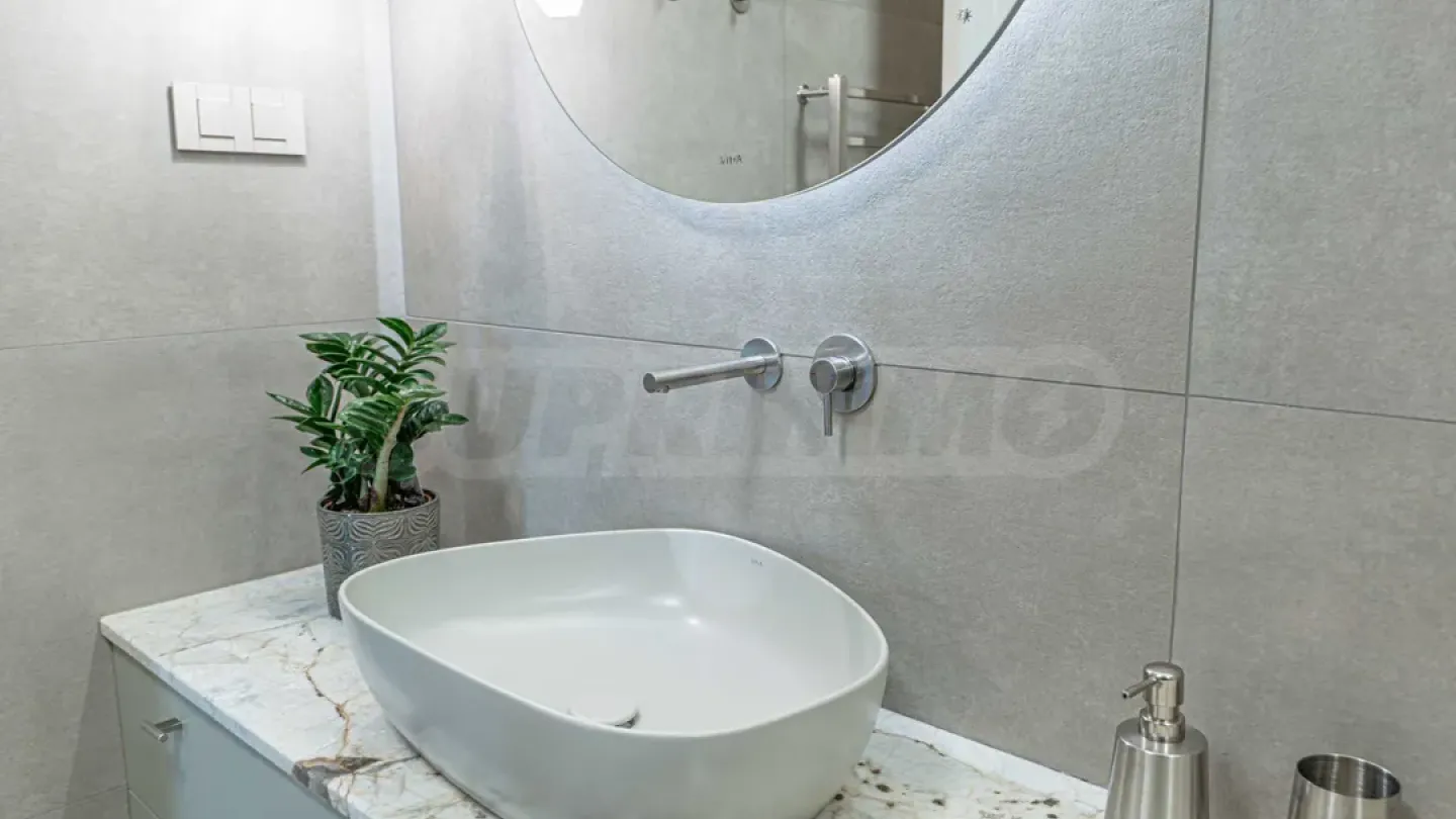 Luxury Designer Apartment on Soborna Blvd - Image 5