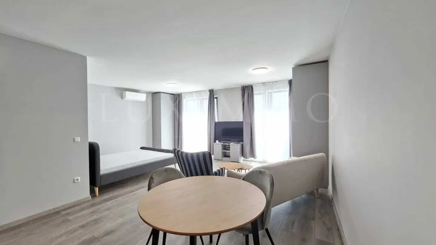 Bright Seafront Apartment - Fully Furnished, Varna, 50m2 - Image 2