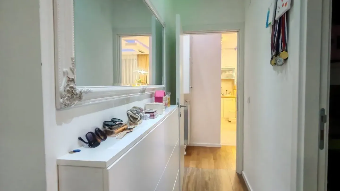 Spacious 3-Bedroom Apartment with Danube Views - Belgrade - Image 2