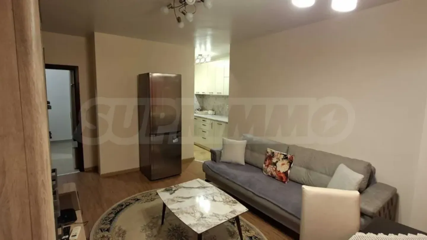 Stylish, Fully Furnished Apartment in Varna's Heart - €600 - Image 4