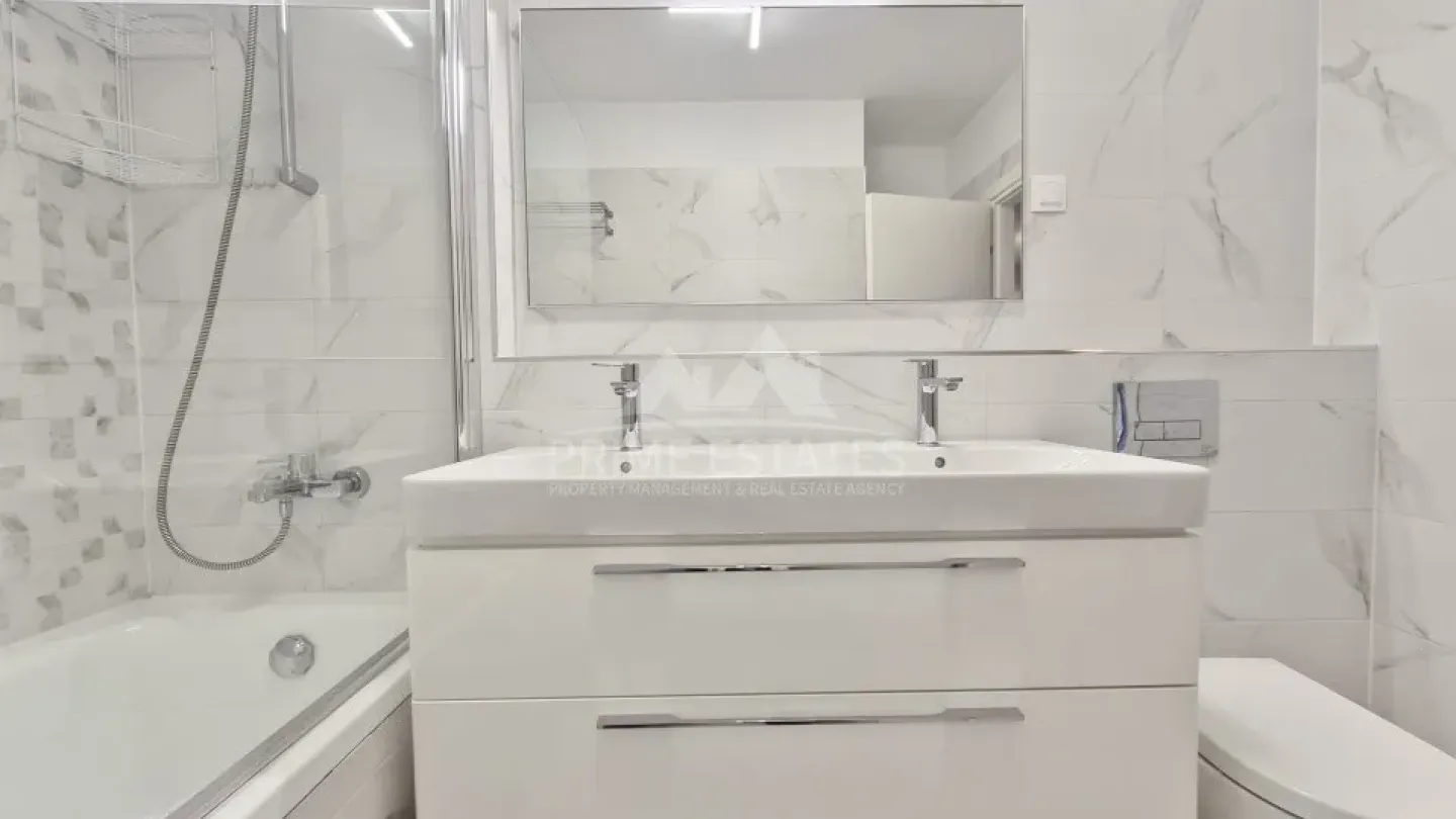 Spacious 2-Bedroom Apartment with Parking in New Point, Bucharest - Image 1