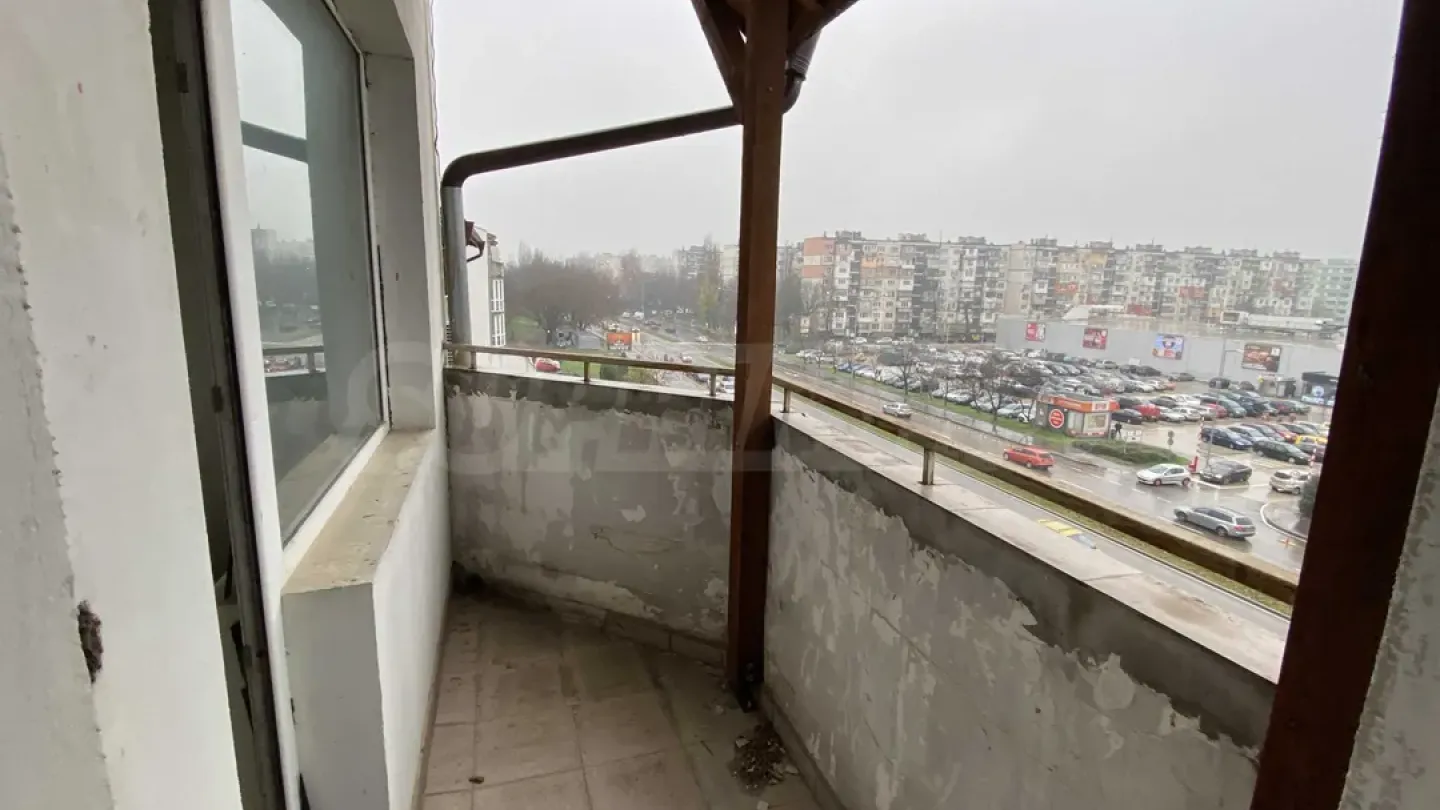 Spacious 3-Bedroom Apartment Near Retail Park, Vidin - Image 1