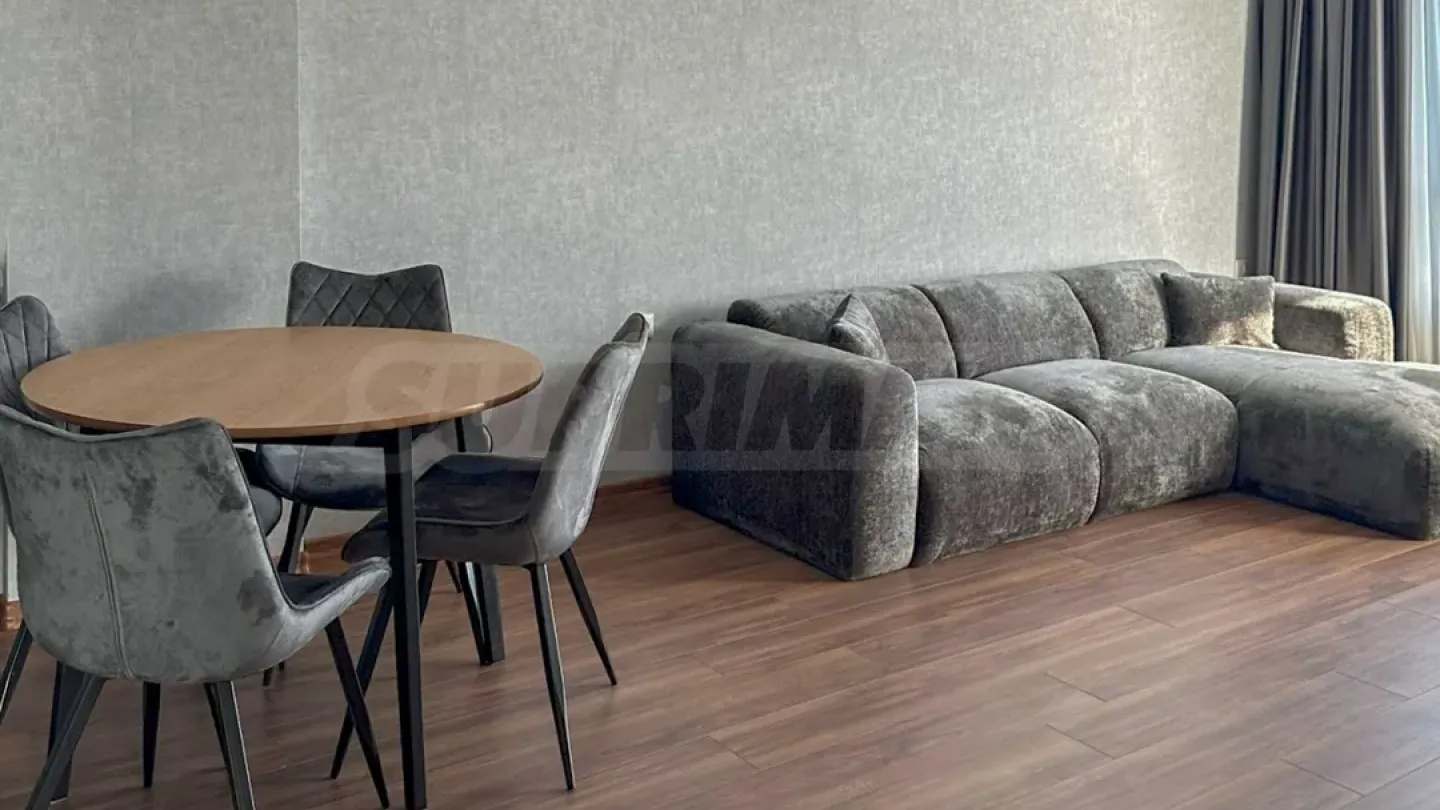 Stylish 2-Bedroom Apartment Near Mall Plovdiv - Image 1
