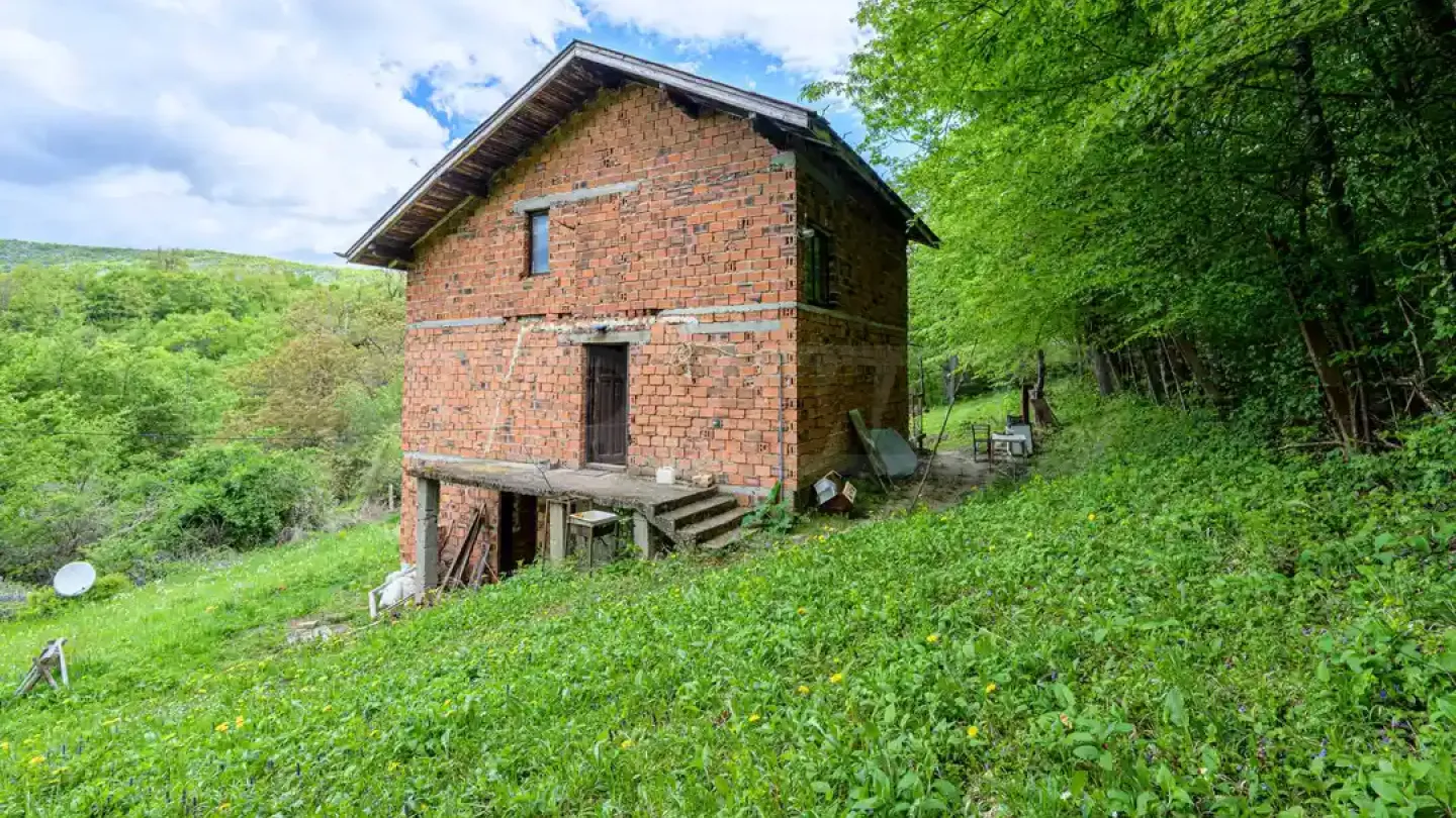 Spacious House in Vrabcha, Bulgaria – Taten 150m2 - Image 5