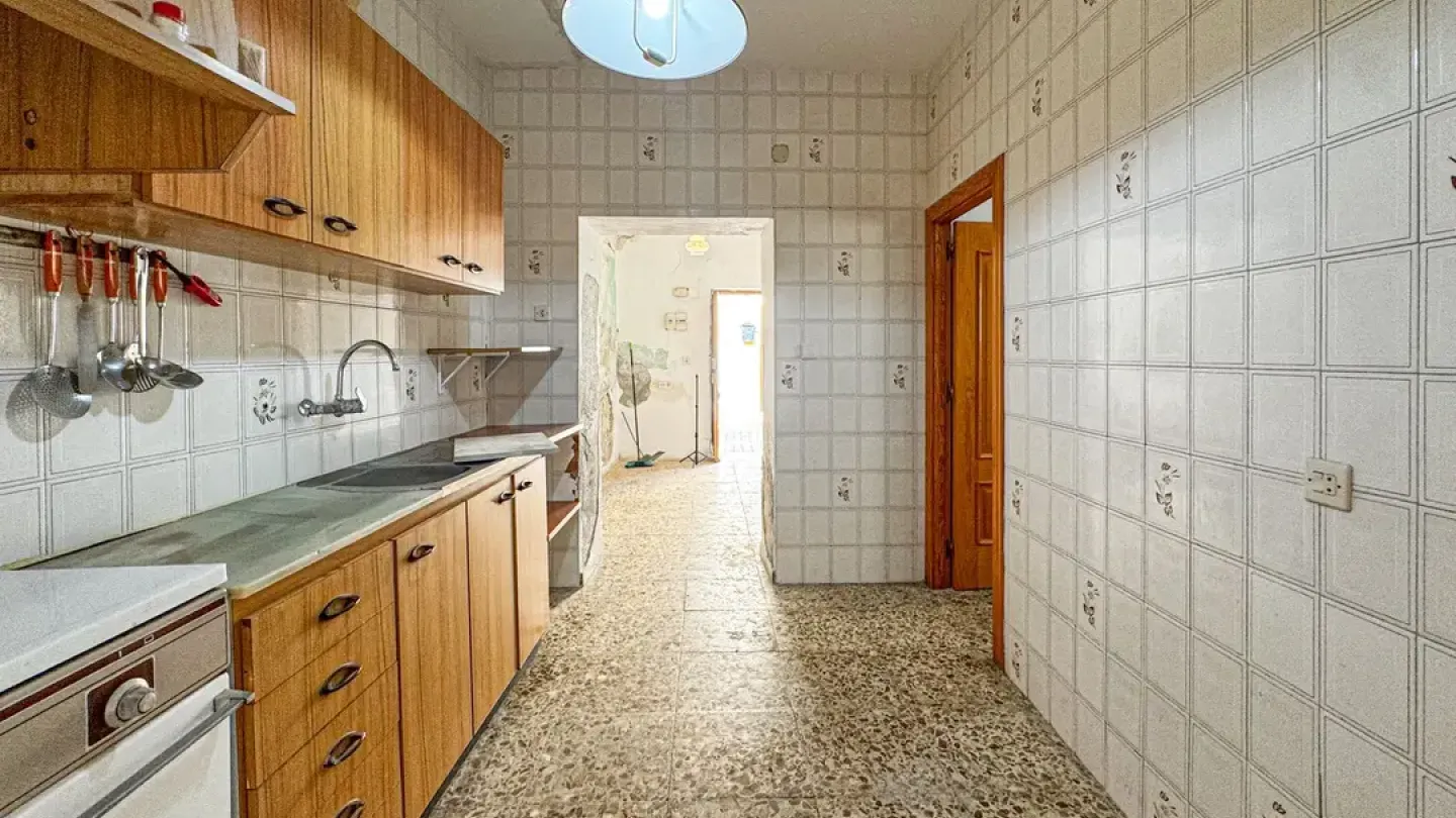 Spacious 3-Bedroom House with Land in Huércal de Almería Spain - Image 3
