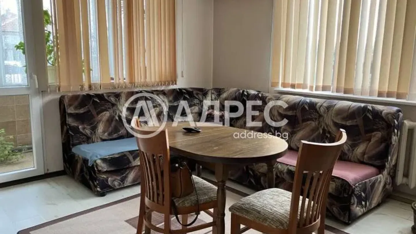 Spacious Fully Furnished Burgas Apartment with Garden and Garage for Sale - Image 4