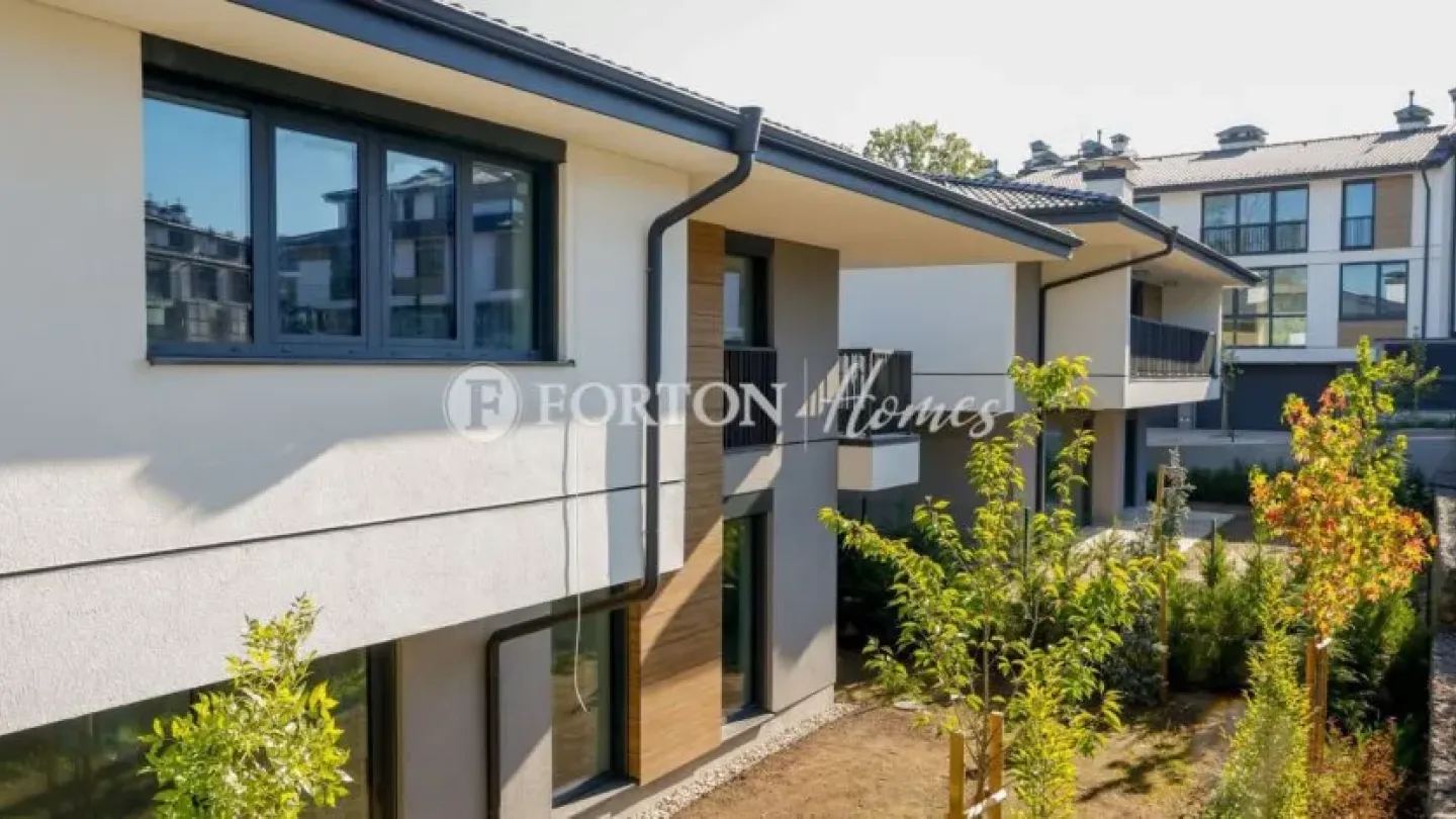 Spacious Pine Forest Home in Sofia's Prestigious Kambanite Residential Park. - Image 3