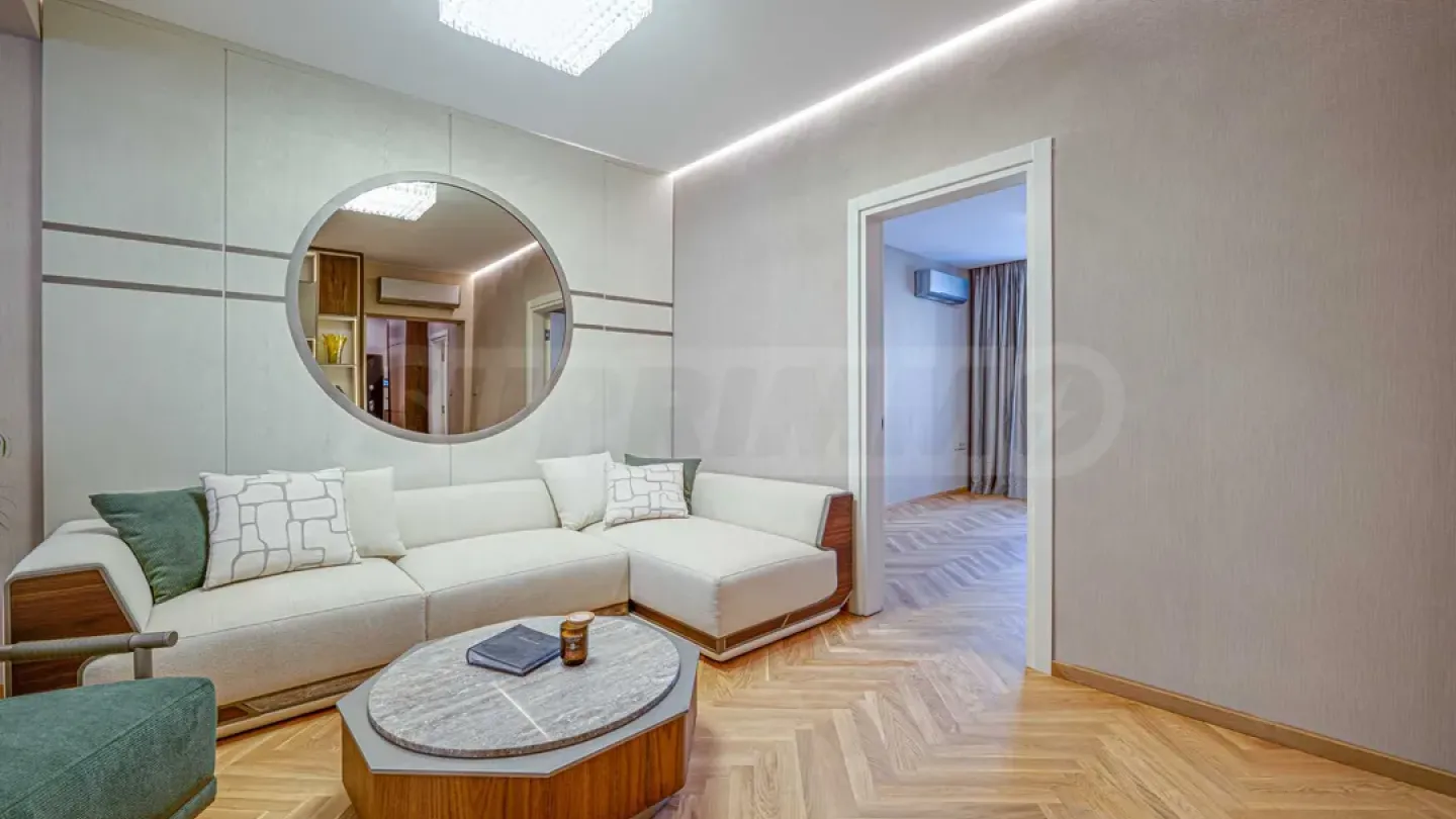 Luxury Designer Apartment on Soborna Blvd - Image 3