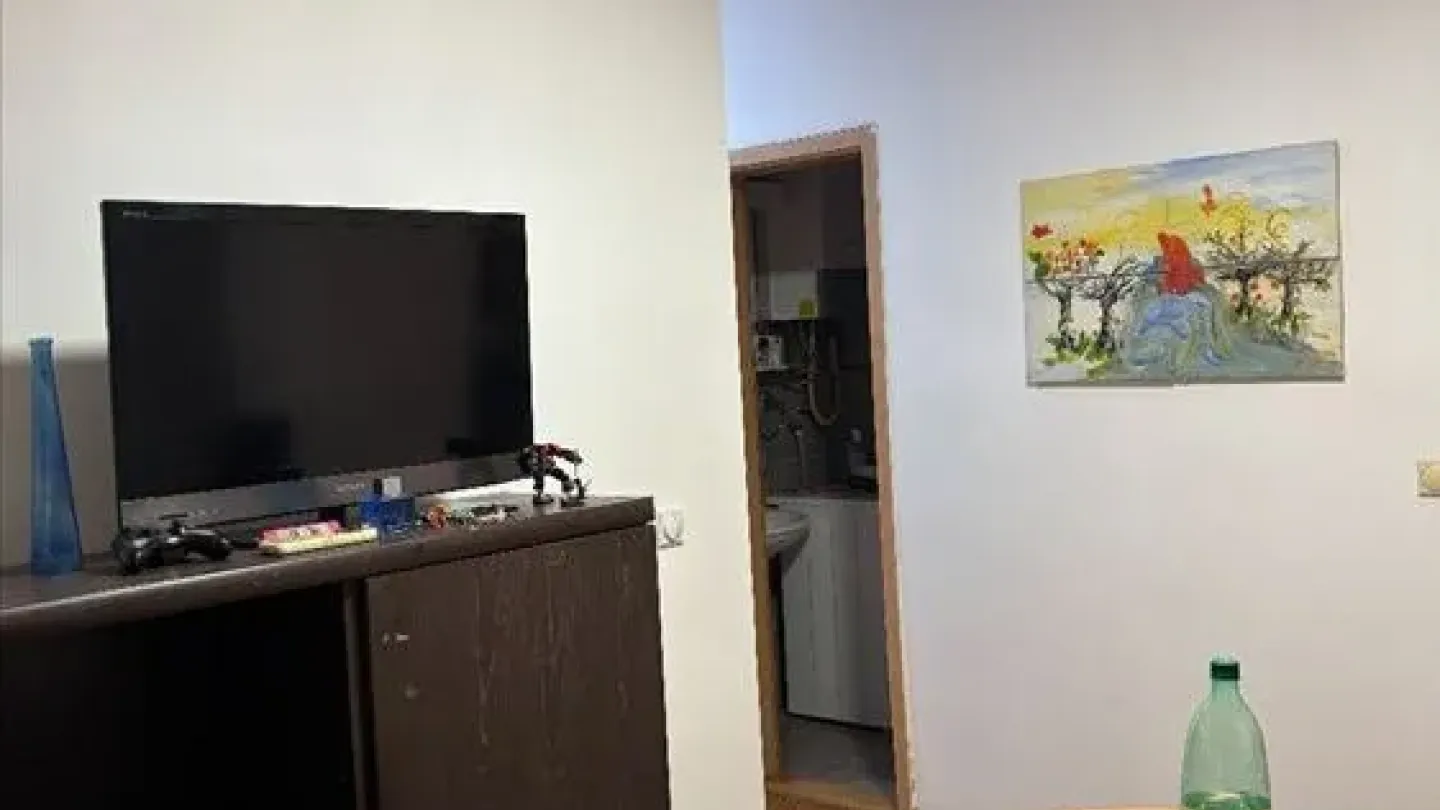 Spacious 2-Bedroom Apartment with Terrace in Belgrade - Mirijevo - Image 1