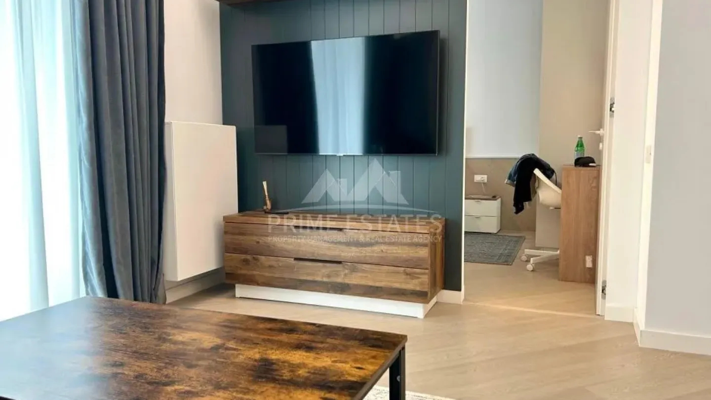 Spacious Fully Furnished 2-Bedroom Apartment with Parking - Cortina North - Image 1