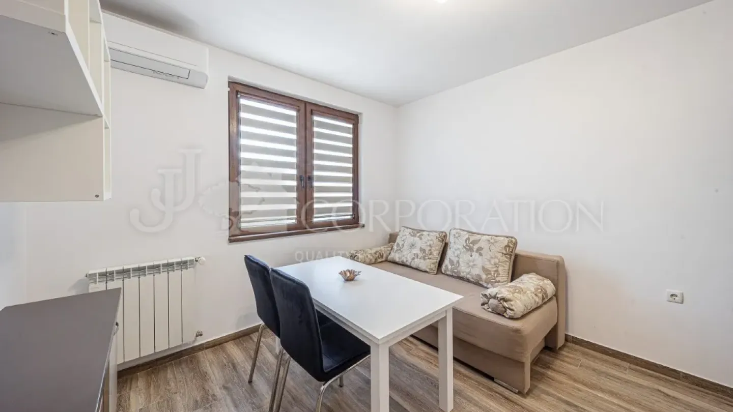 Stylish 2-Bedroom Apartment in Sofia's Student City - Image 4