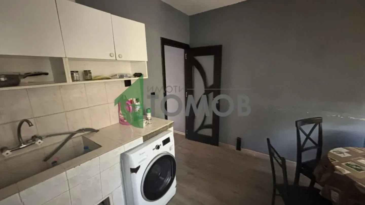 Spacious Fully Furnished 2-Bedroom Apartment in Stara Zagora, Bulgaria - Image 4