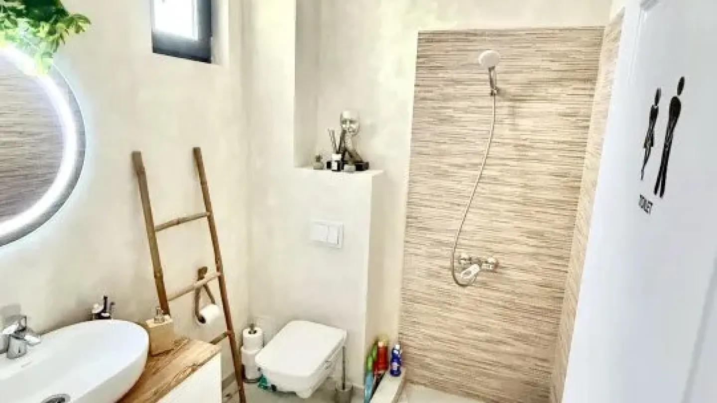 Spacious New Duplex House with 4 Bedrooms in Pantelimon, Romania - Image 2