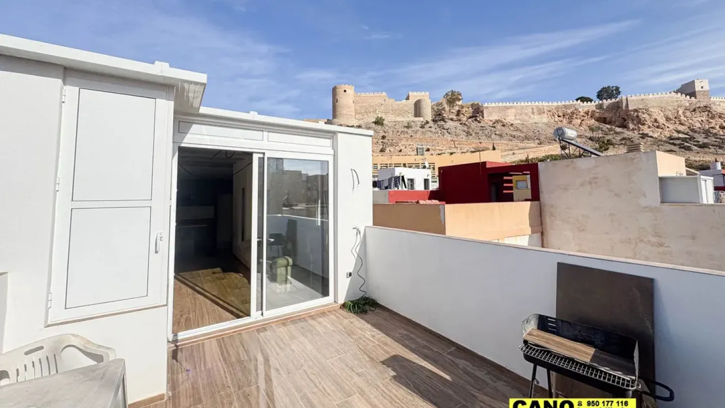 Spacious Duplex Apartment with Terrace in Almería, Spain - Image 2
