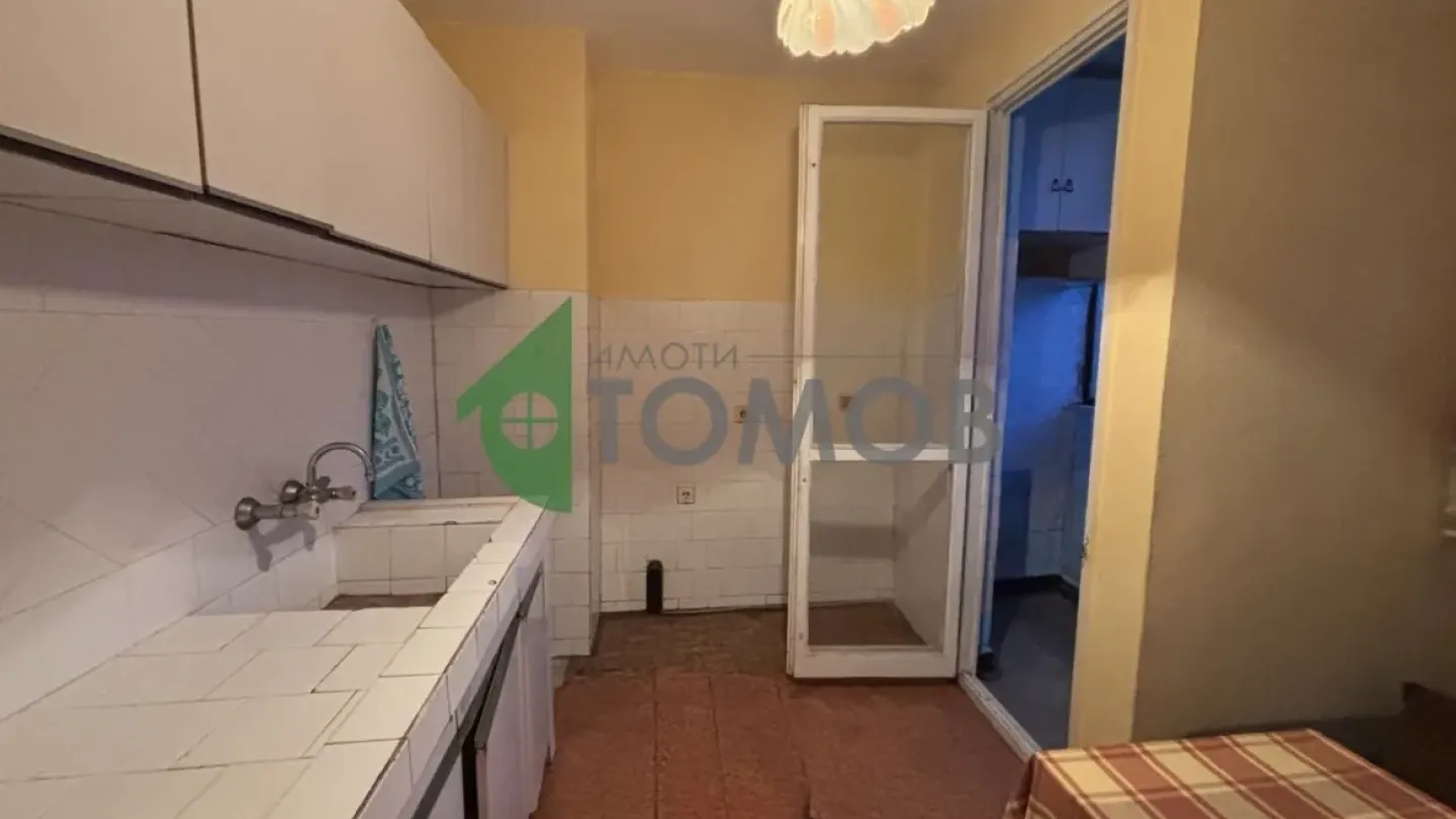 Spacious 2+1 Apartment in Stara Zagora – Great Location - Image 2