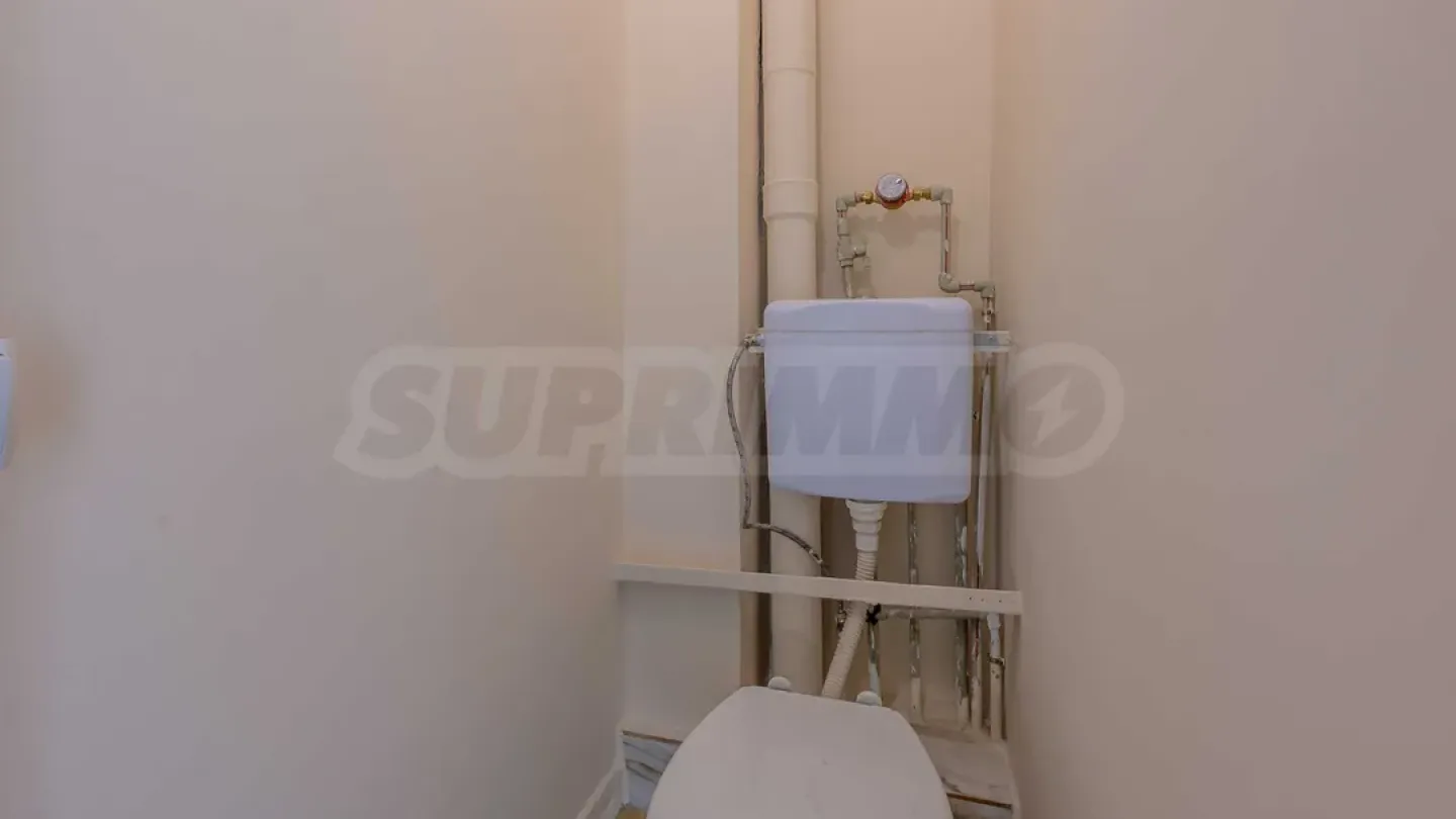 Spacious Apartment with Mountain View in Bakson - Image 5