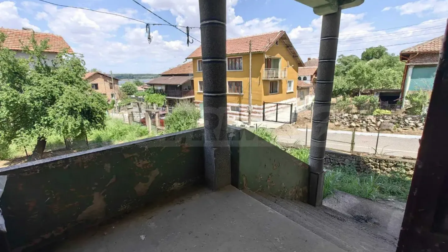 Spacious House by Danube River in Novo Selo - Image 2